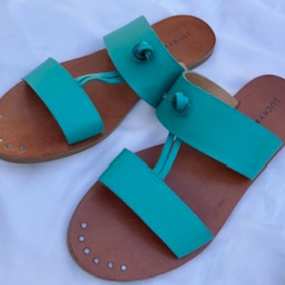 Lucky Brand Turquoise Blu Flat Leather Upper Sandals with Top Knot Accent Size 7 - Picture 4 of 6